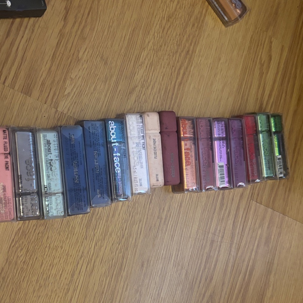 Matte Fluid Eye Paint Set - Multicolor - Picture 2 of 2